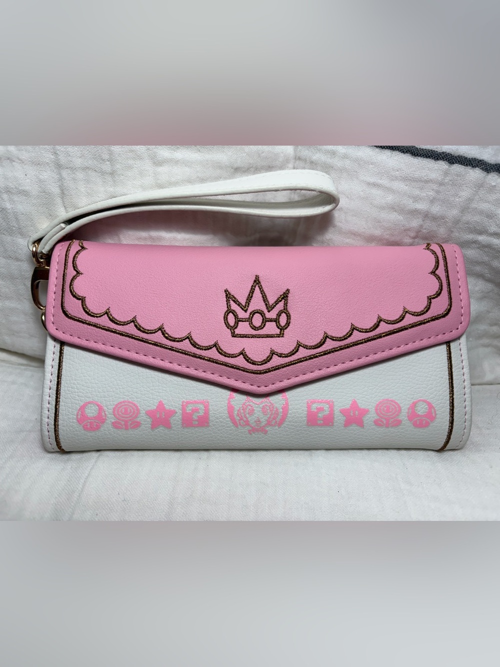 Danielle Nicole Super Mario Princess Peach Wristlet Wallet